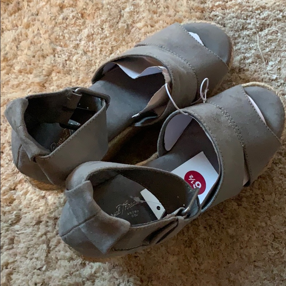 Universal Thread Wedge Sandals